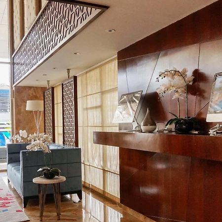 Louis Kienne Hotel Pandanaran Semarang Extérieur photo