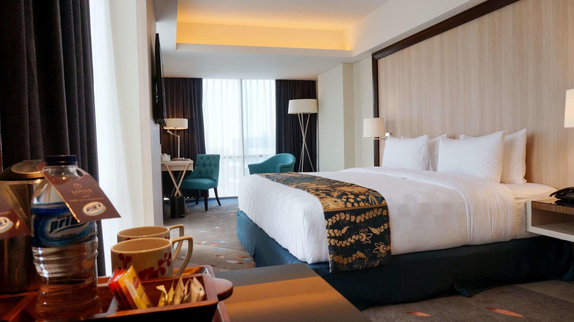 Louis Kienne Hotel Pandanaran Semarang Extérieur photo