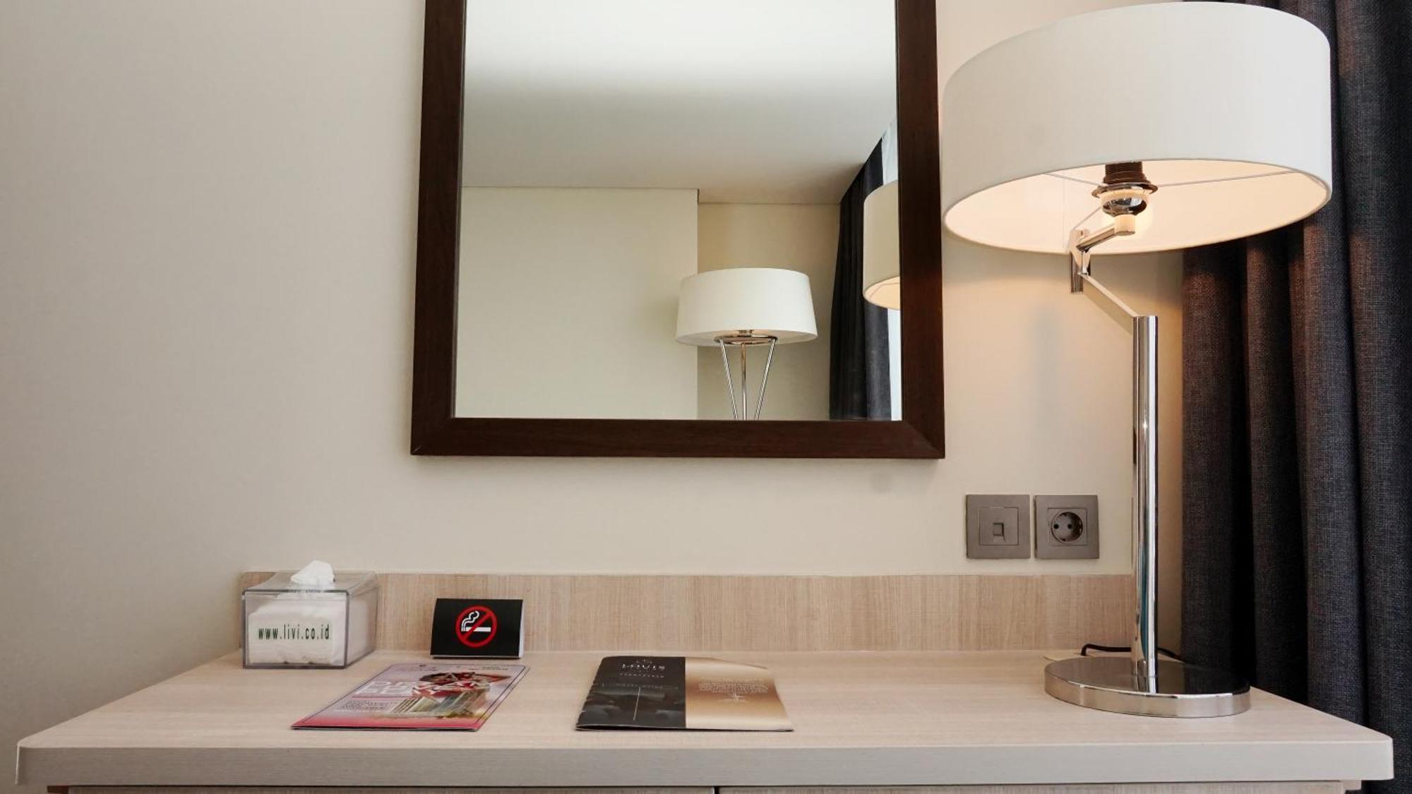 Louis Kienne Hotel Pandanaran Semarang Extérieur photo
