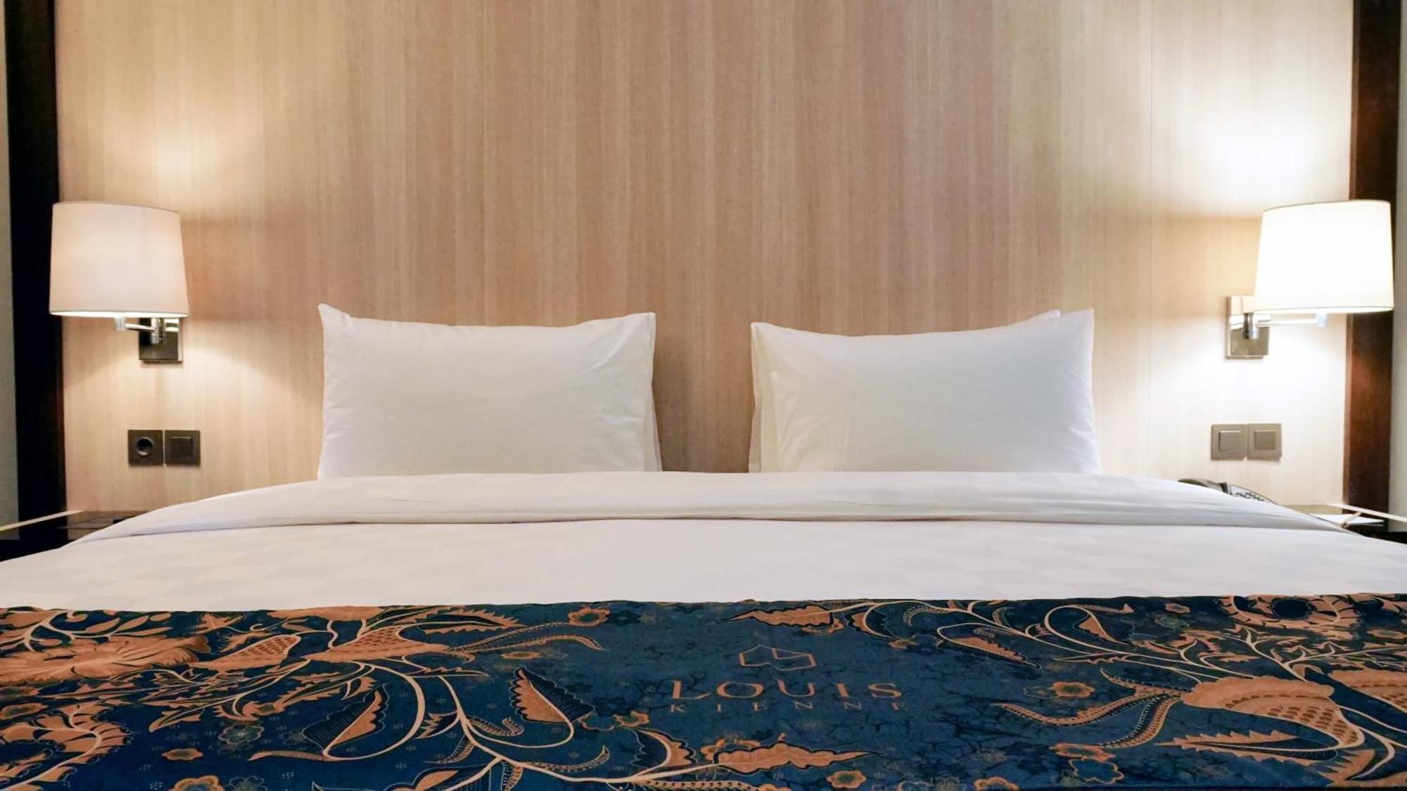 Louis Kienne Hotel Pandanaran Semarang Extérieur photo