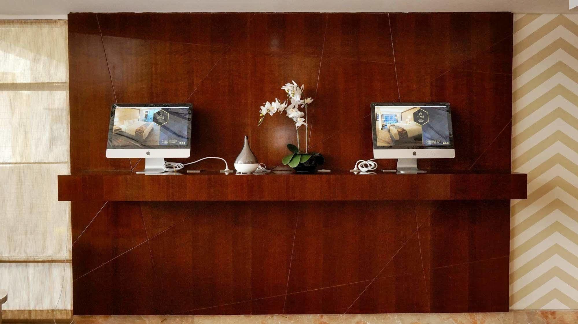 Louis Kienne Hotel Pandanaran Semarang Extérieur photo
