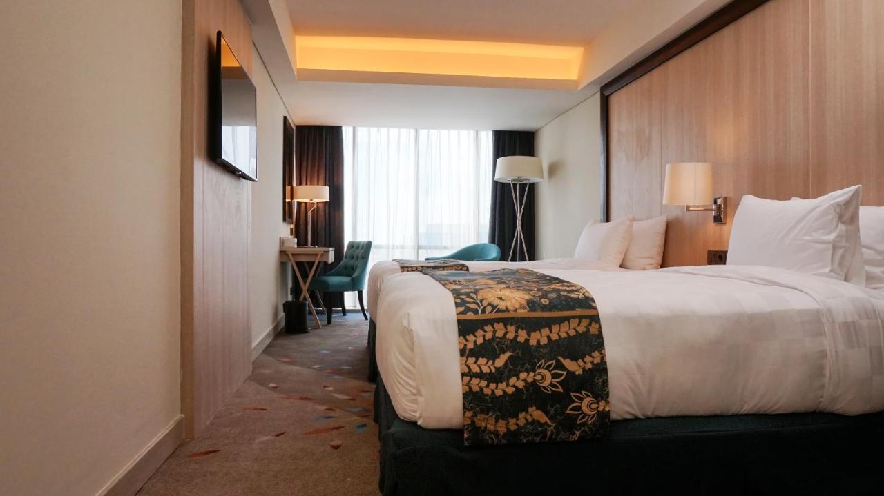 Louis Kienne Hotel Pandanaran Semarang Extérieur photo